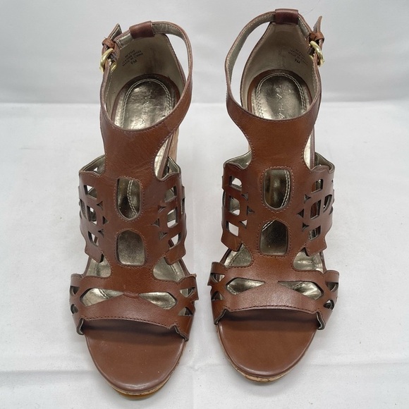 TAHARI Brown Leather Cutout Sandal Wedge Size 9M - Picture 3 of 9